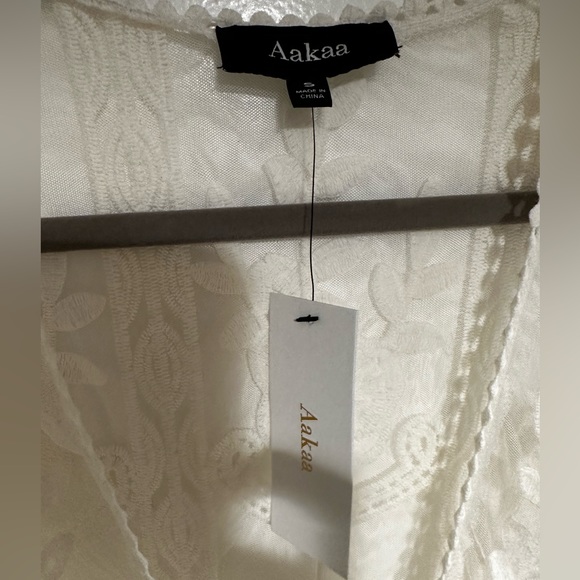 NWT VICI AAKAA Batwing Sleeve Open Knit Asymmetric Crocheting Coverup Small - Picture 4 of 6